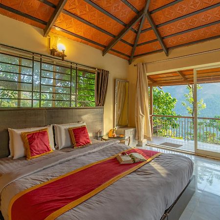 Q Swarga Retreat Hotel Attigundi Bagian luar foto