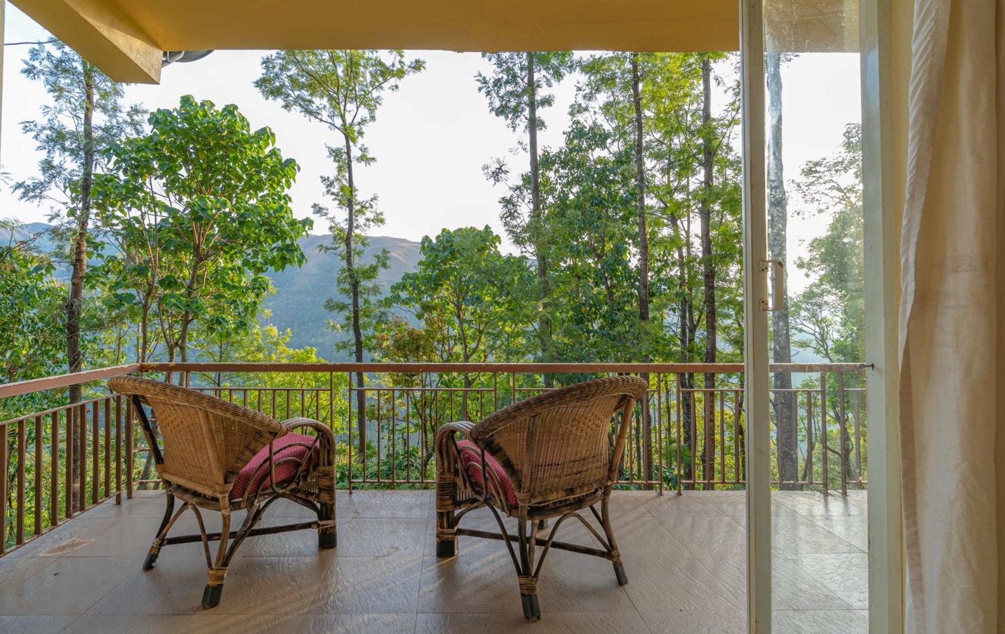 Q Swarga Retreat Hotel Attigundi Bagian luar foto