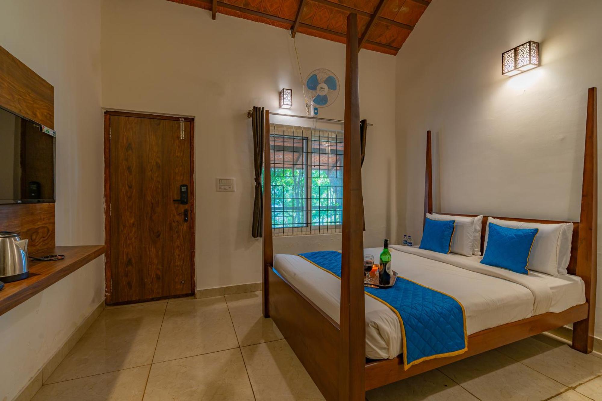 Q Swarga Retreat Hotel Attigundi Bagian luar foto