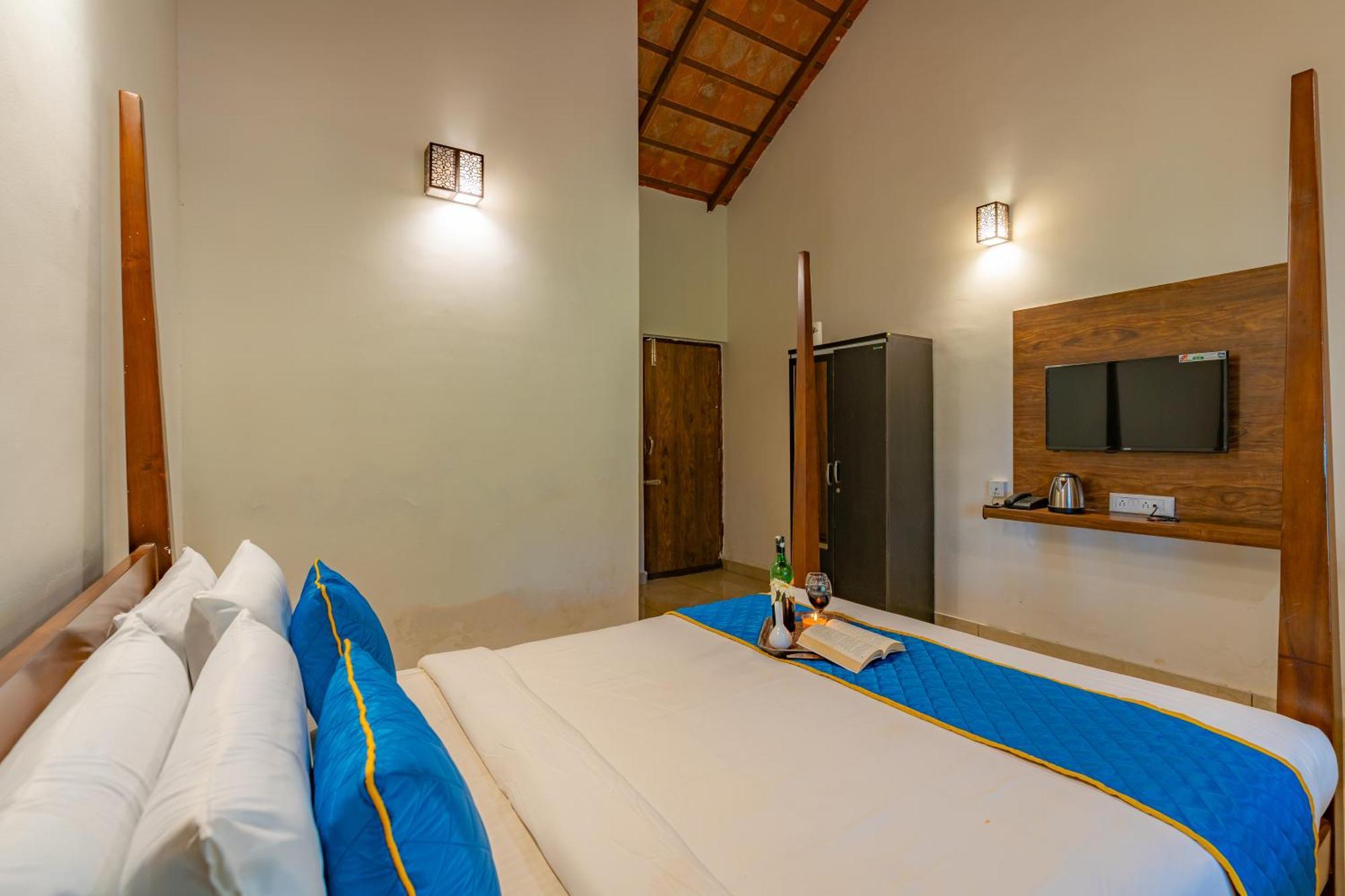 Q Swarga Retreat Hotel Attigundi Bagian luar foto