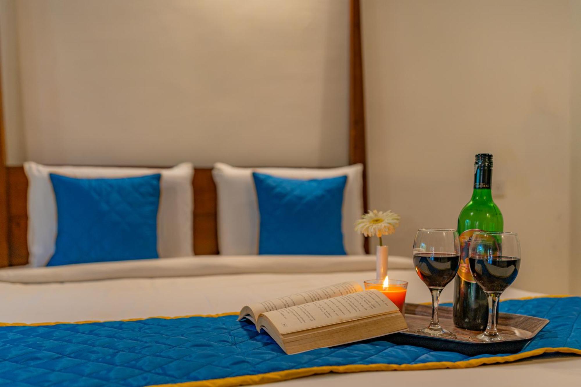 Q Swarga Retreat Hotel Attigundi Bagian luar foto