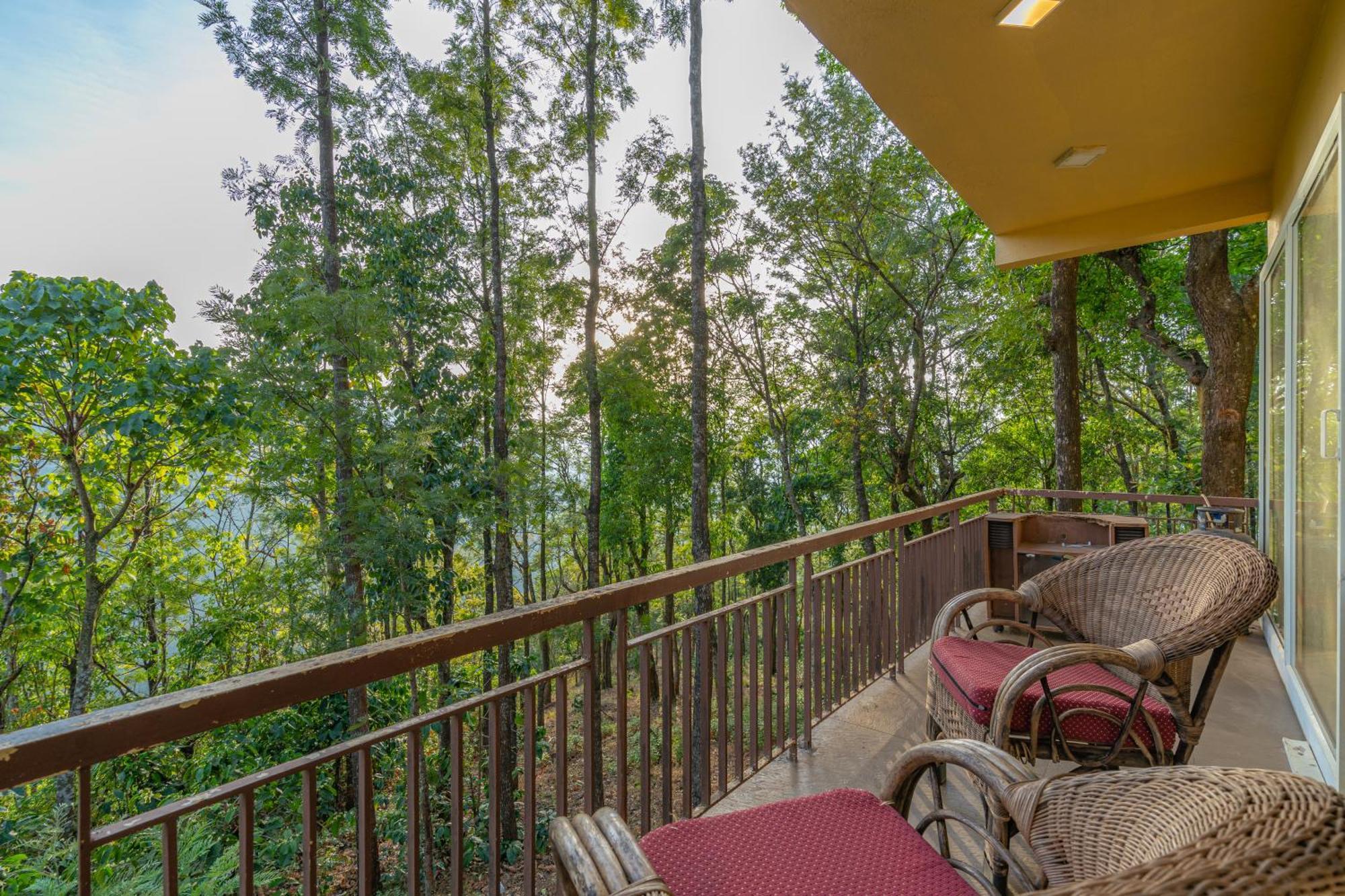 Q Swarga Retreat Hotel Attigundi Bagian luar foto