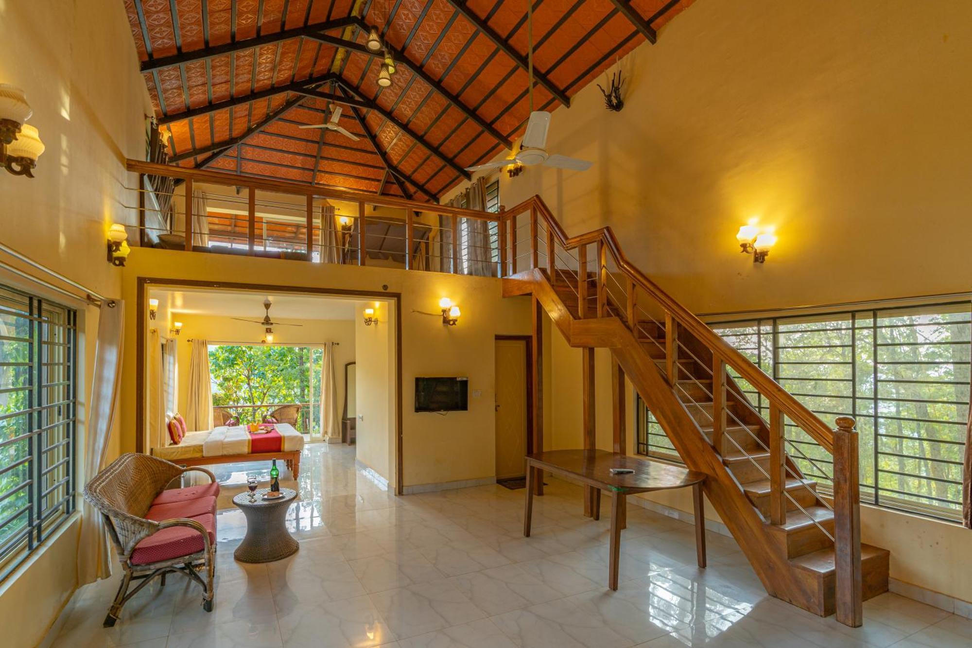 Q Swarga Retreat Hotel Attigundi Bagian luar foto