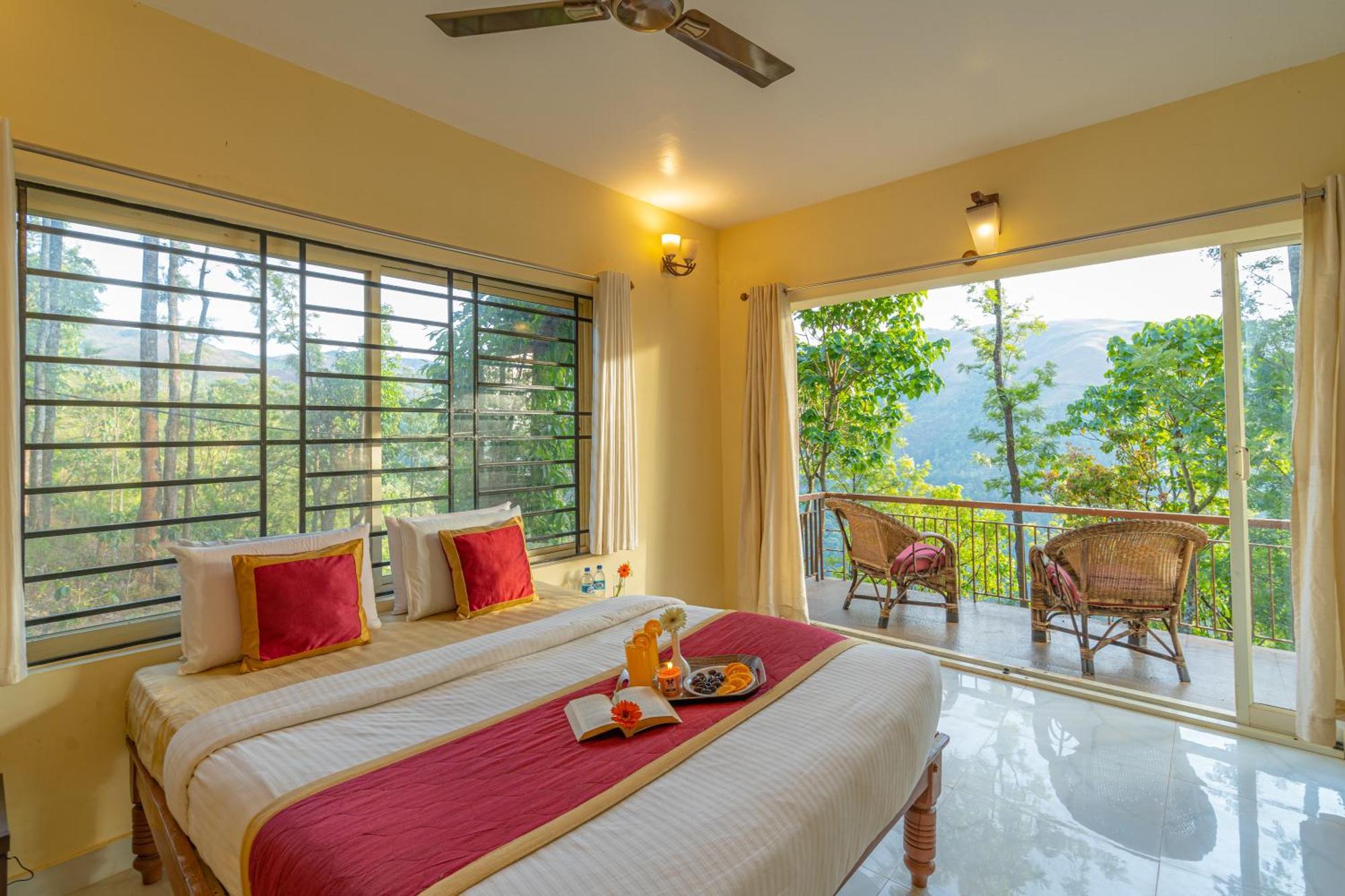 Q Swarga Retreat Hotel Attigundi Bagian luar foto