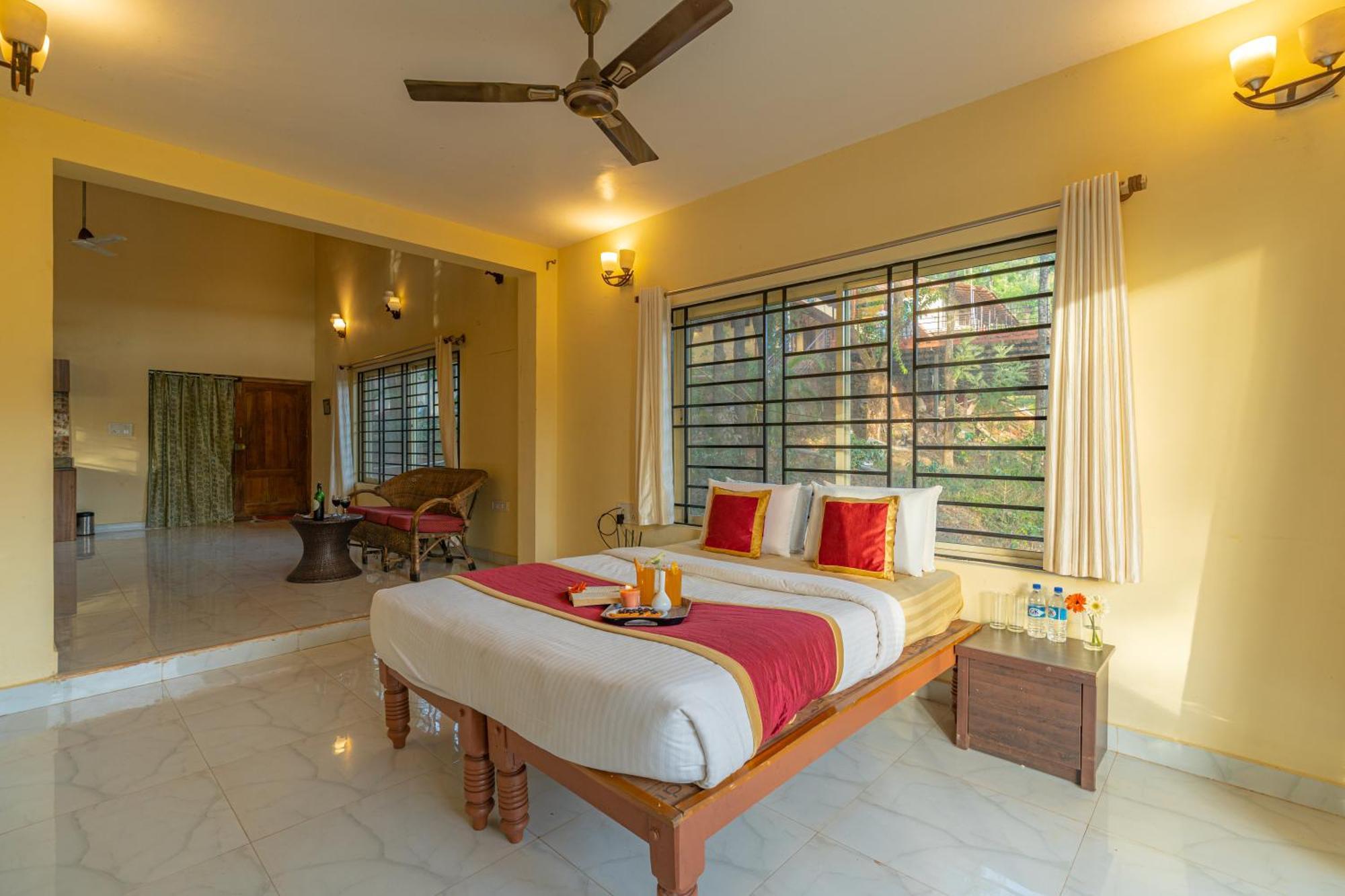 Q Swarga Retreat Hotel Attigundi Bagian luar foto