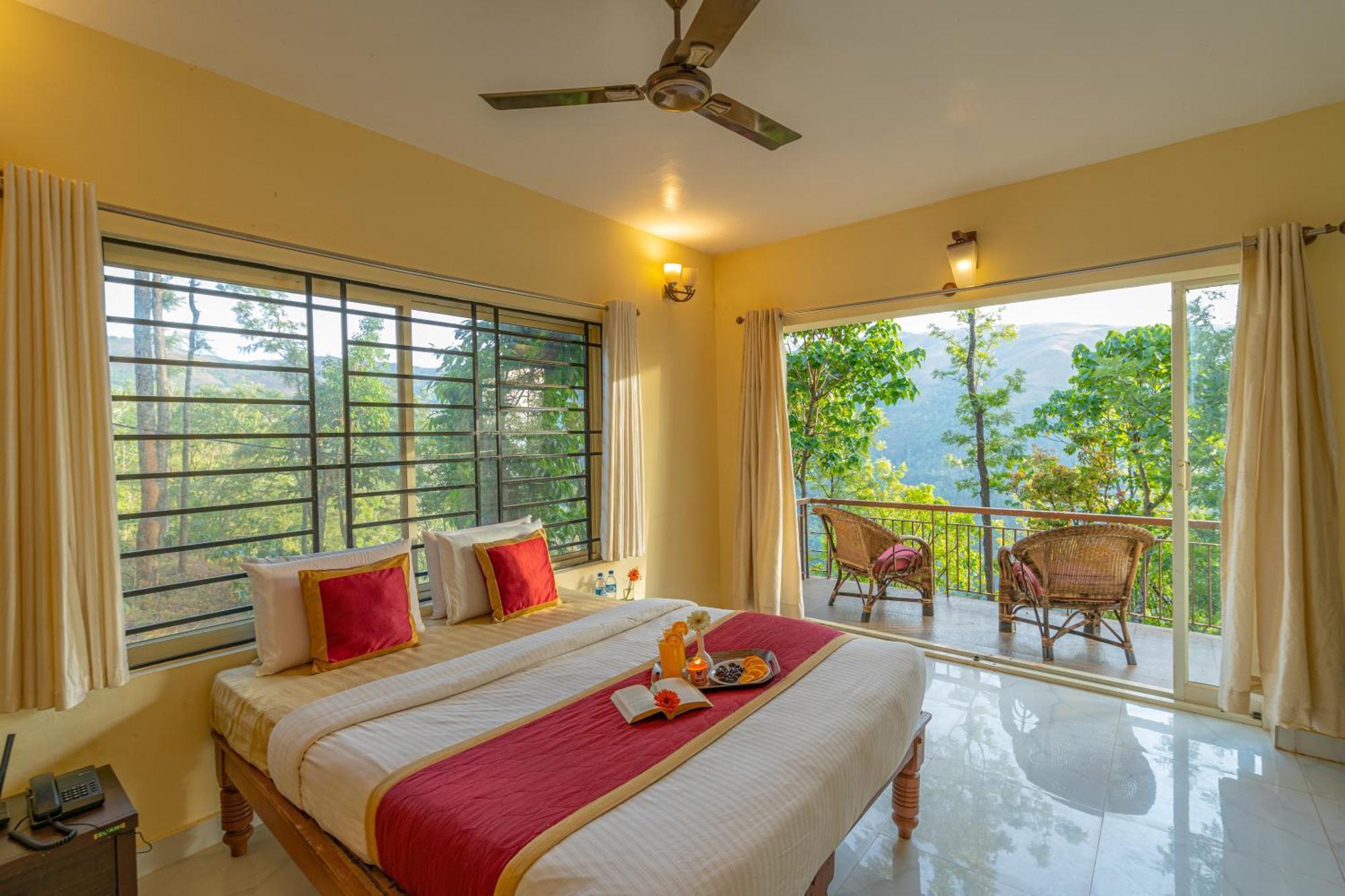 Q Swarga Retreat Hotel Attigundi Bagian luar foto