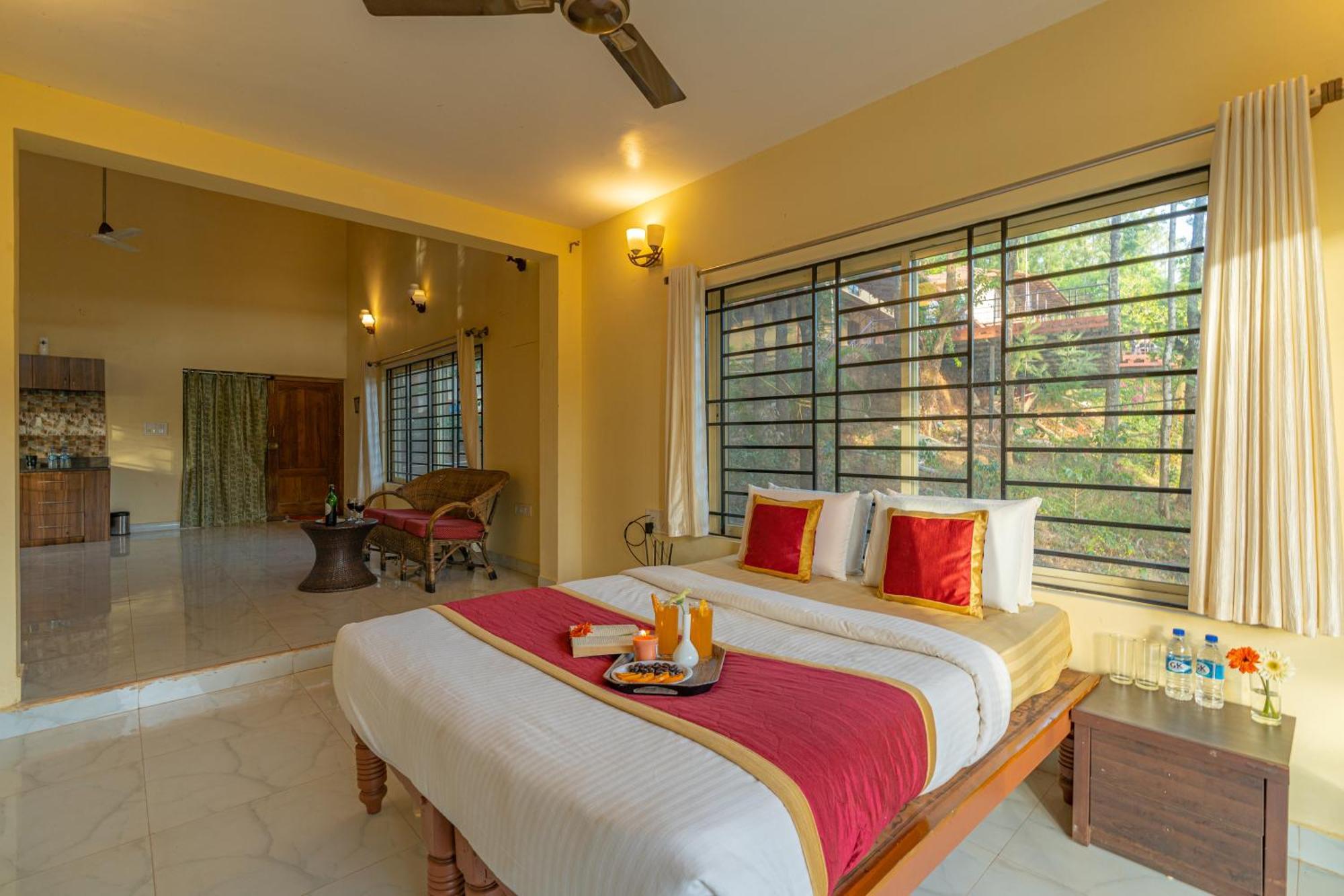 Q Swarga Retreat Hotel Attigundi Bagian luar foto